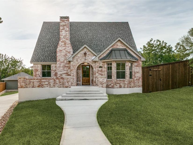 1821  Warner Road , Fort Worth Texas 76110