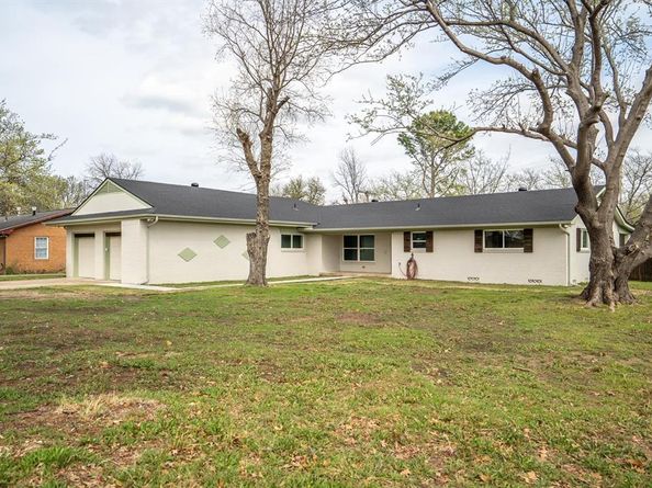 662  Fox Avenue , Lewisville Texas 75057