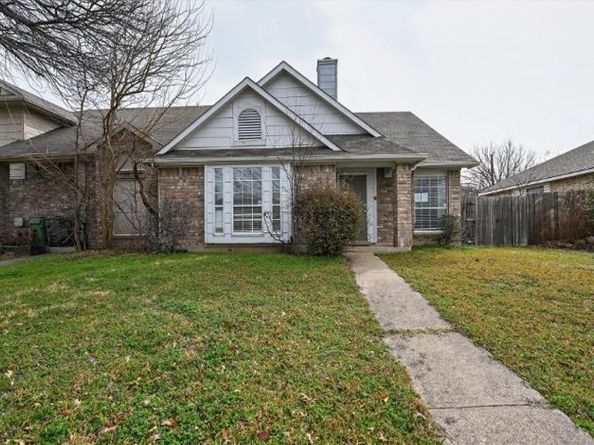 6611  Olivewood Drive , Arlington Texas 76001