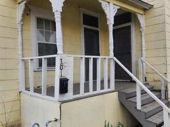 301 N Hampton Street 