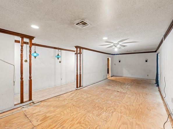 2617  Loraine Street , Fort Worth Texas 76106