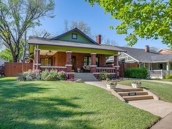 2309  Mistletoe Avenue 