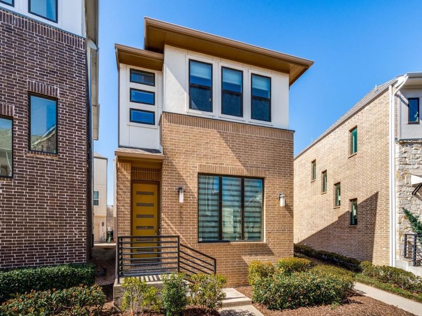 7832  Verona Place , Dallas Texas 75231