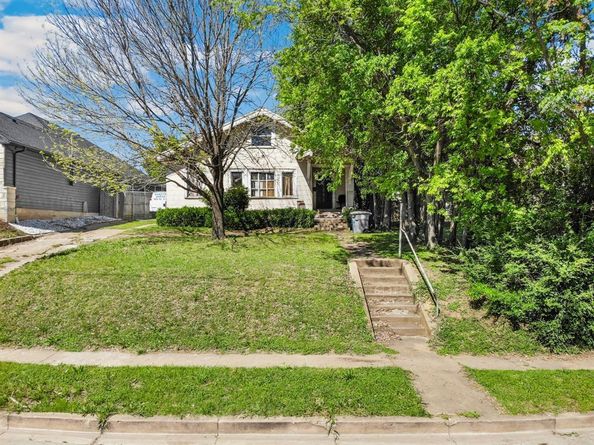 613 N Ewing Avenue , Dallas Texas 75203