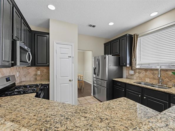 1685  Niagara Boulevard , Lewisville Texas 75077