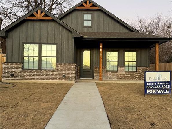 2217  Christine Avenue , Fort Worth Texas 76105