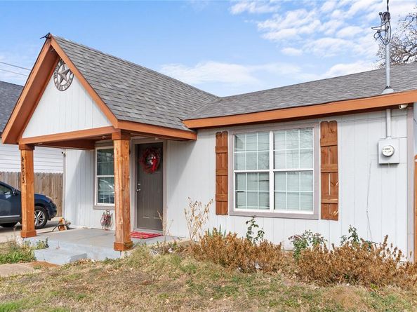 4203  Avenue M  , Fort Worth Texas 76105