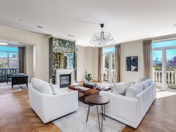 3505  Turtle Creek Boulevard  2A, Dallas Texas 75219