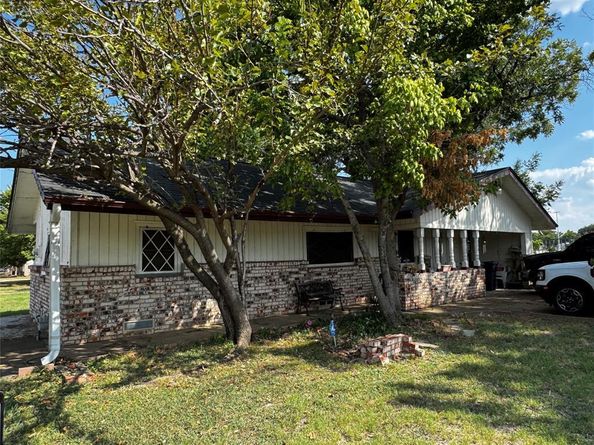 921  Web Street , Arlington Texas 76011