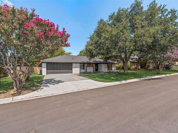 6725  Greenacres Drive 