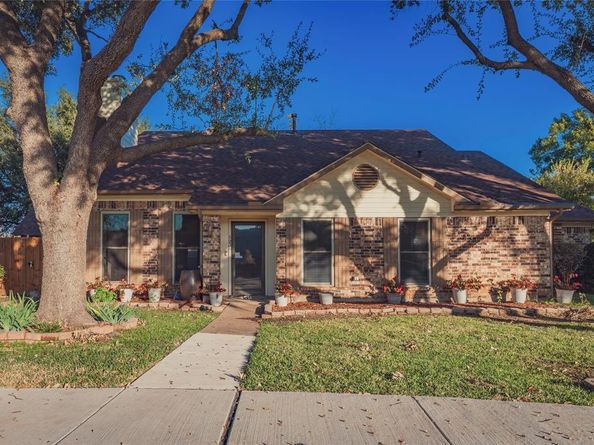 593  King Circle , Lewisville Texas 75067