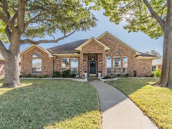 6102  Hawkeye Road , Rowlett Texas 75089