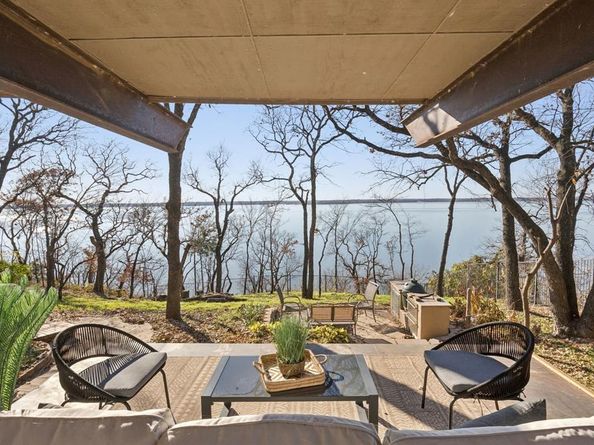 540  Diamond Point Drive , Oak Point Texas 75068