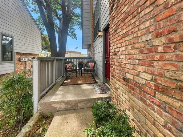 15151  Berry Trail  601, Dallas Texas 75248