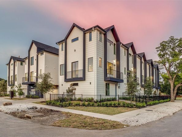 3308  Birmingham Avenue  C11, Dallas Texas 75210