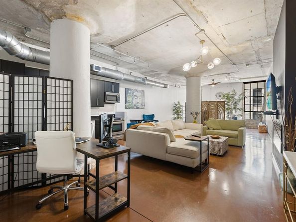 1122  Jackson Street  718, Dallas Texas 75202