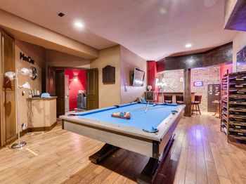 3336  University Park Lane 