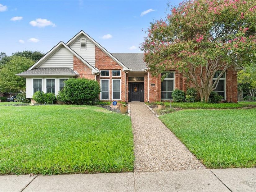 6901  April Way Circle , Plano Texas 75023