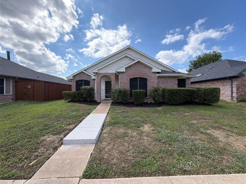 1625  Cool Springs Drive , Mesquite Texas 75181