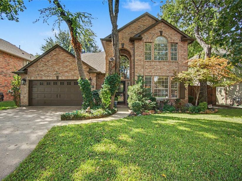 5817  Louisville Drive , Frisco Texas 75035