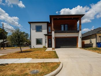 2501  Lenway Street 