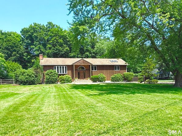 3 Susan Court, Norwalk CT 06851