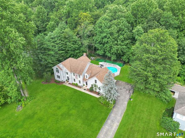 16 Founders Way, Monroe CT 06468