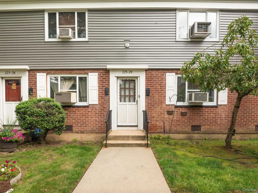 225-24 Manor Road 814, Queens Village NY 11427