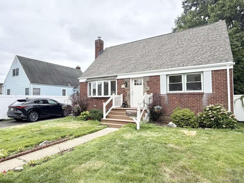 20 Iris Avenue, Merrick NY 11566