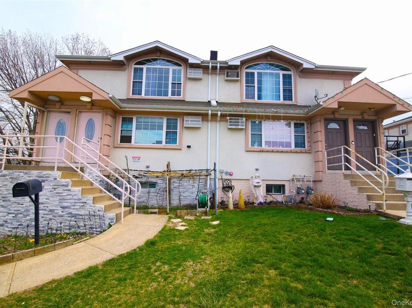 162-21 102nd Street, Howard Beach NY 11414