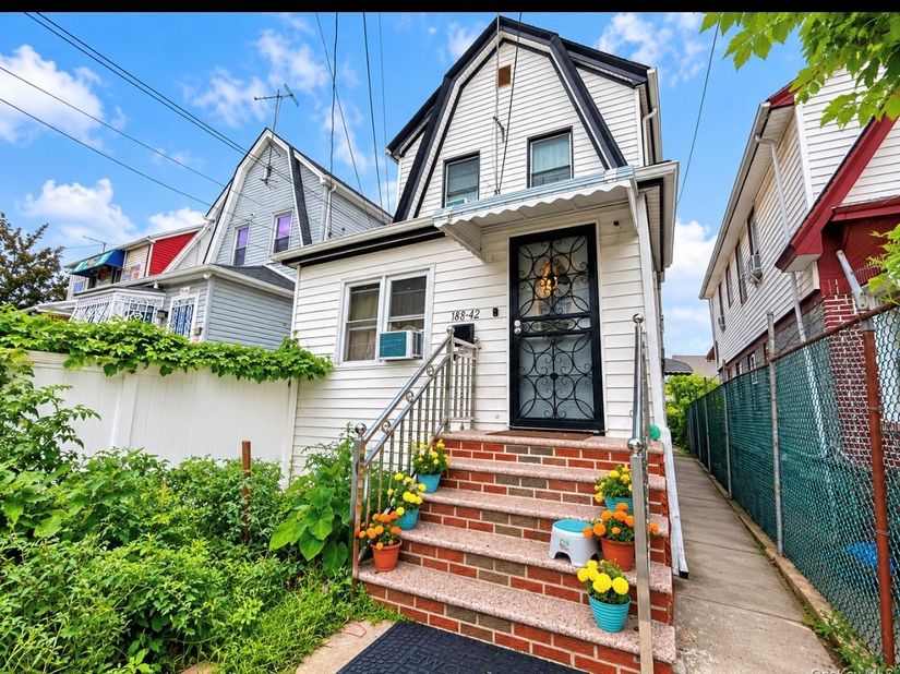 188-42 Woodhull Avenue, Hollis NY 11423