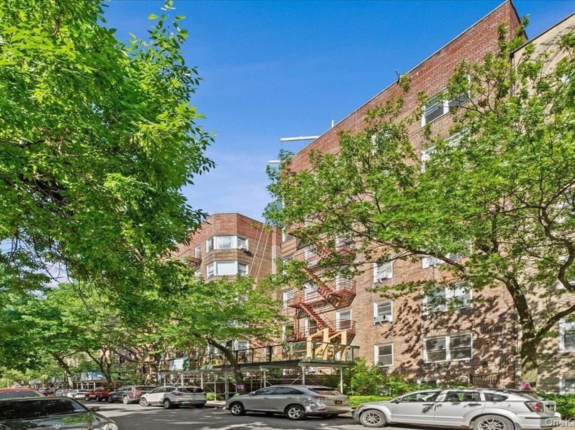 3810 Greystone Avenue 504, Bronx NY 10463