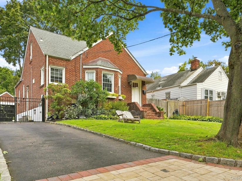 116 Wyman Avenue, Huntington Station NY 11746