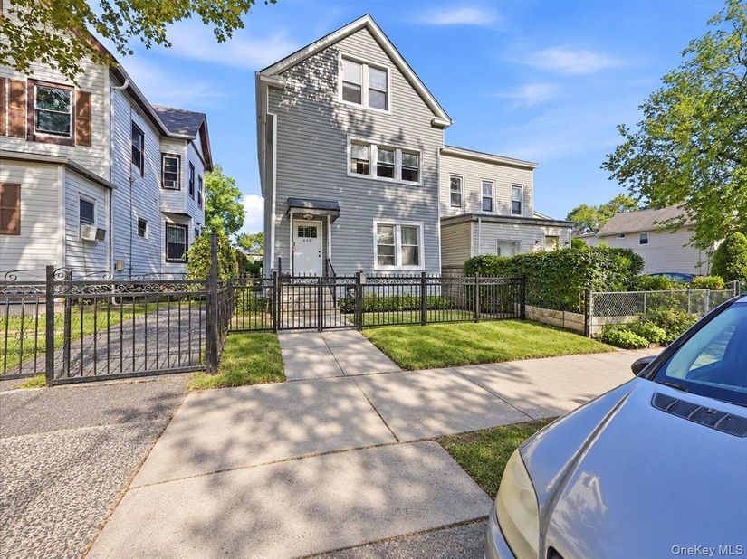 445 S 8th Avenue, Mount Vernon NY 10550