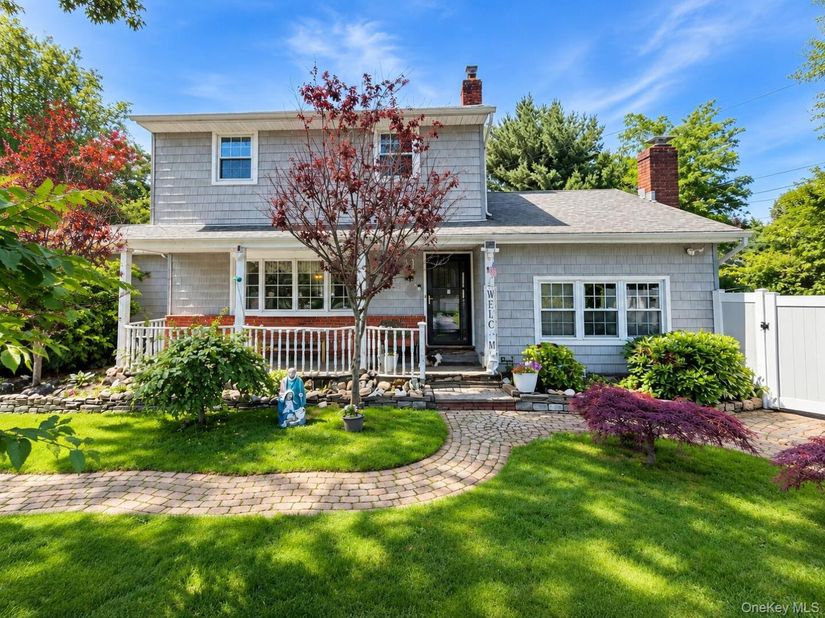 12 Cayuga Avenue, East Northport NY 11731