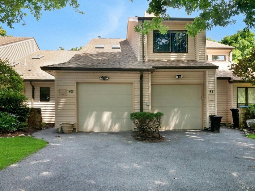 42 Hudson Watch Drive, Ossining NY 10562
