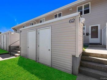 62 Townhouse Road N