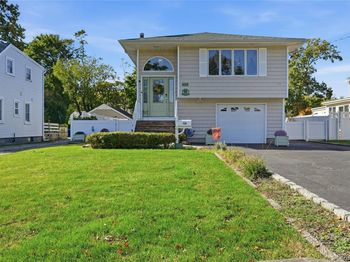 12A Pauchogue Avenue