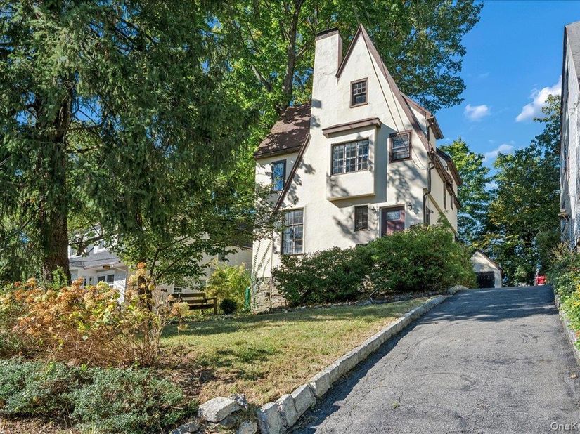 321 Bronxville Road, Bronxville NY 10708