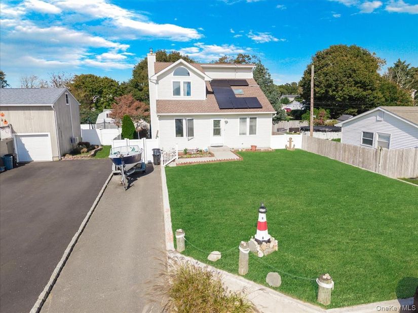 9 Lombardy Drive, Shirley NY 11967