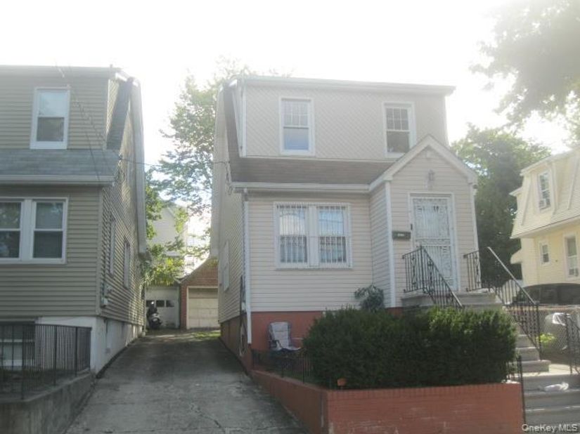 2716 Morgan Avenue, Bronx NY 10469