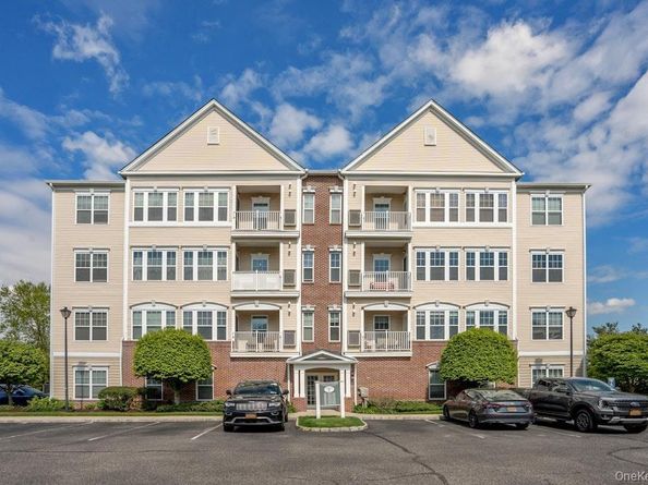 1927 Finch Lane, Central Islip NY 11722