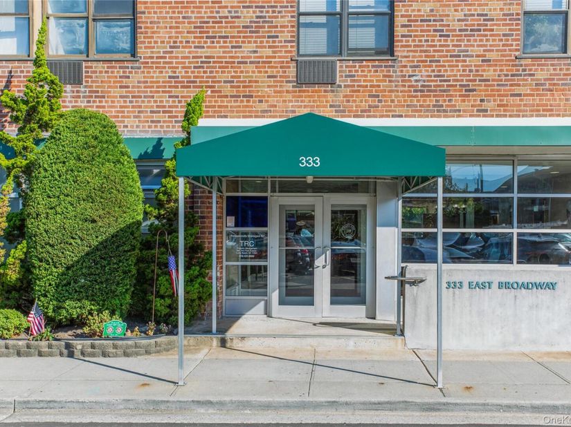 333 E Broadway 3B, Long Beach NY 11561