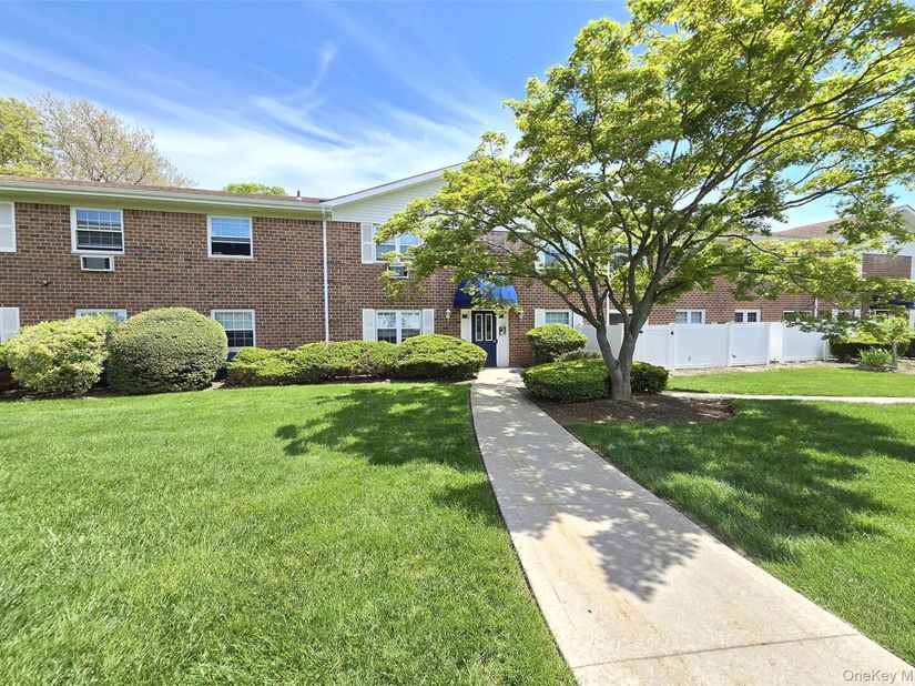 460 Old Town Road 3K, Port Jefferson Station NY 11776