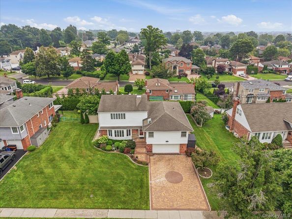 34 Duke Drive, Manhasset Hills NY 11040