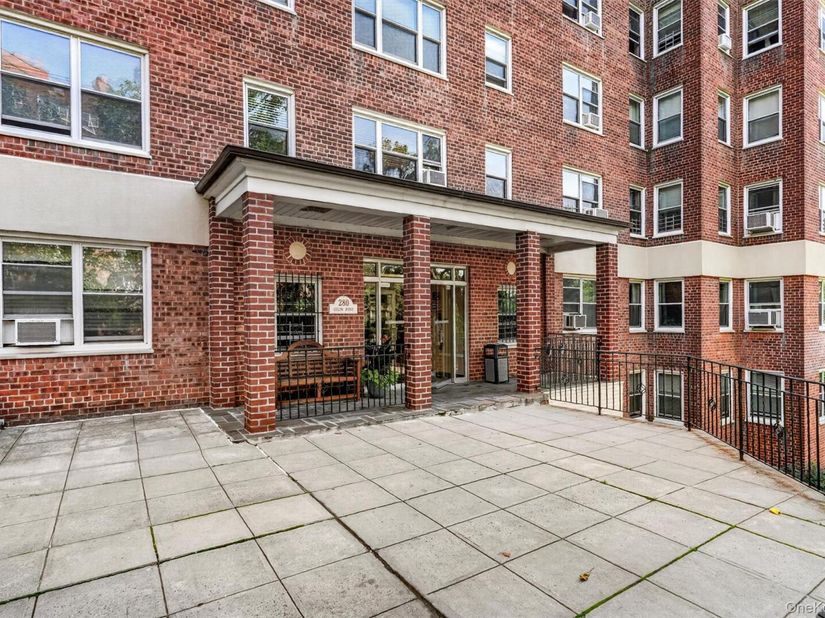 280 Collins Avenue 1A, Mount Vernon NY 10552