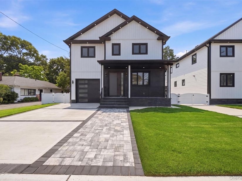 24 Surrey Lane, Valley Stream NY 11580