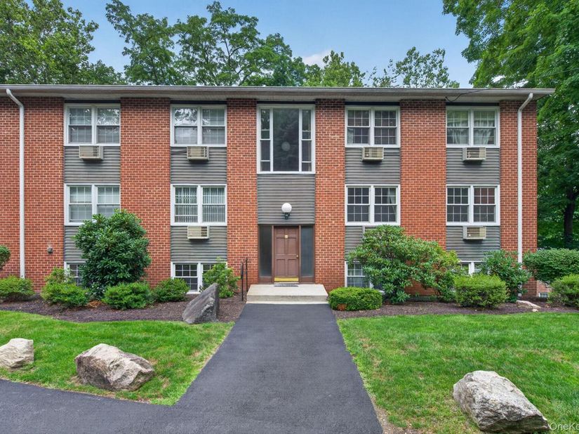 4 Dove Court V, Croton-on-Hudson NY 10520