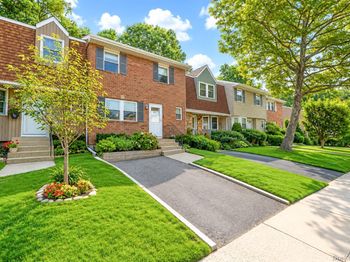 115 Woody Lane