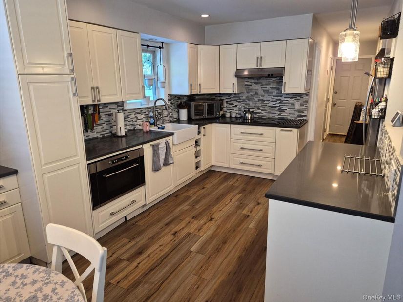 1128 N Ocean Avenue, Medford NY 11763
